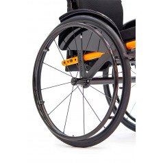 Задние колёса пневматические
