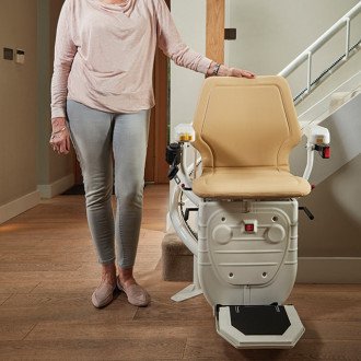 Подъёмник кресельный лестничный Bespoke Stairlifts Infinity V9 в Пятигорске